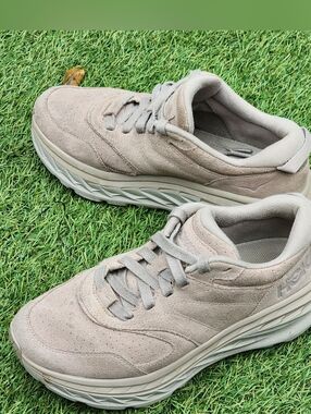 HOKA BONDI L - Womens Sneakers - SIZE 7.5